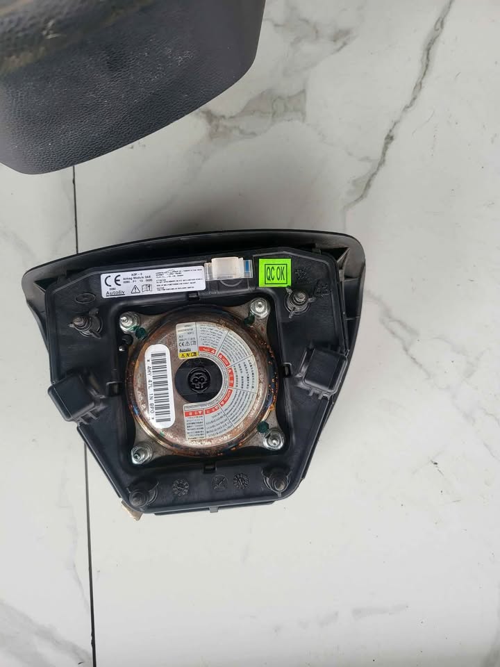 Hyundai i20 grand original steering airbag for sale.