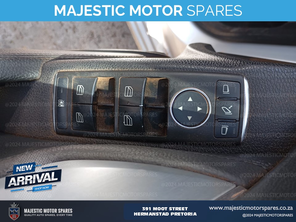 2011 mercedes benz c200 cgi w204 main window switch for sale - Private Seller