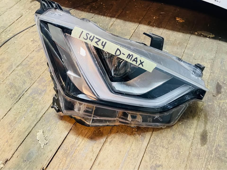 Isuzu D-Max LED headlight - Private Seller Isuzu D-Max LED headlight - Private Seller