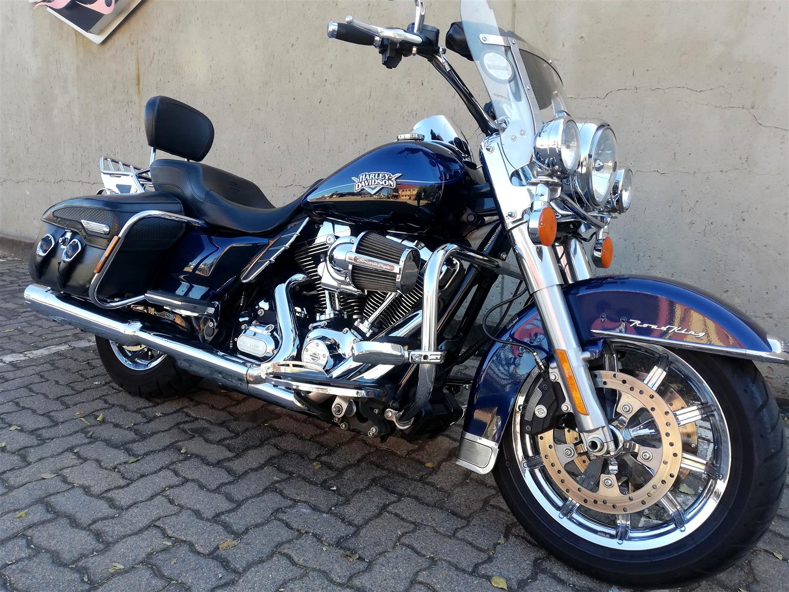Stunning 2013 Road King with Lots of Extras! - Private Seller Stunning 2013 Road King with Lots of Extras! - Private Seller