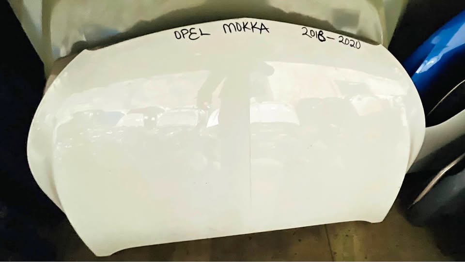 Opel Mokka bonnet - Private Seller Opel Mokka bonnet - Private Seller