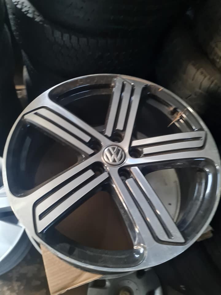 Vw Golf mags size 19 pcs 5x112  still in good condition