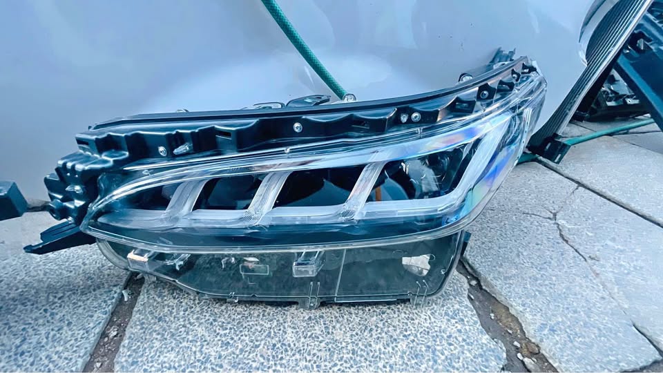 Toyota Fortuner GD6 LED headlight 2022 - Private Seller Toyota Fortuner GD6 LED headlight 2022 - Private Seller