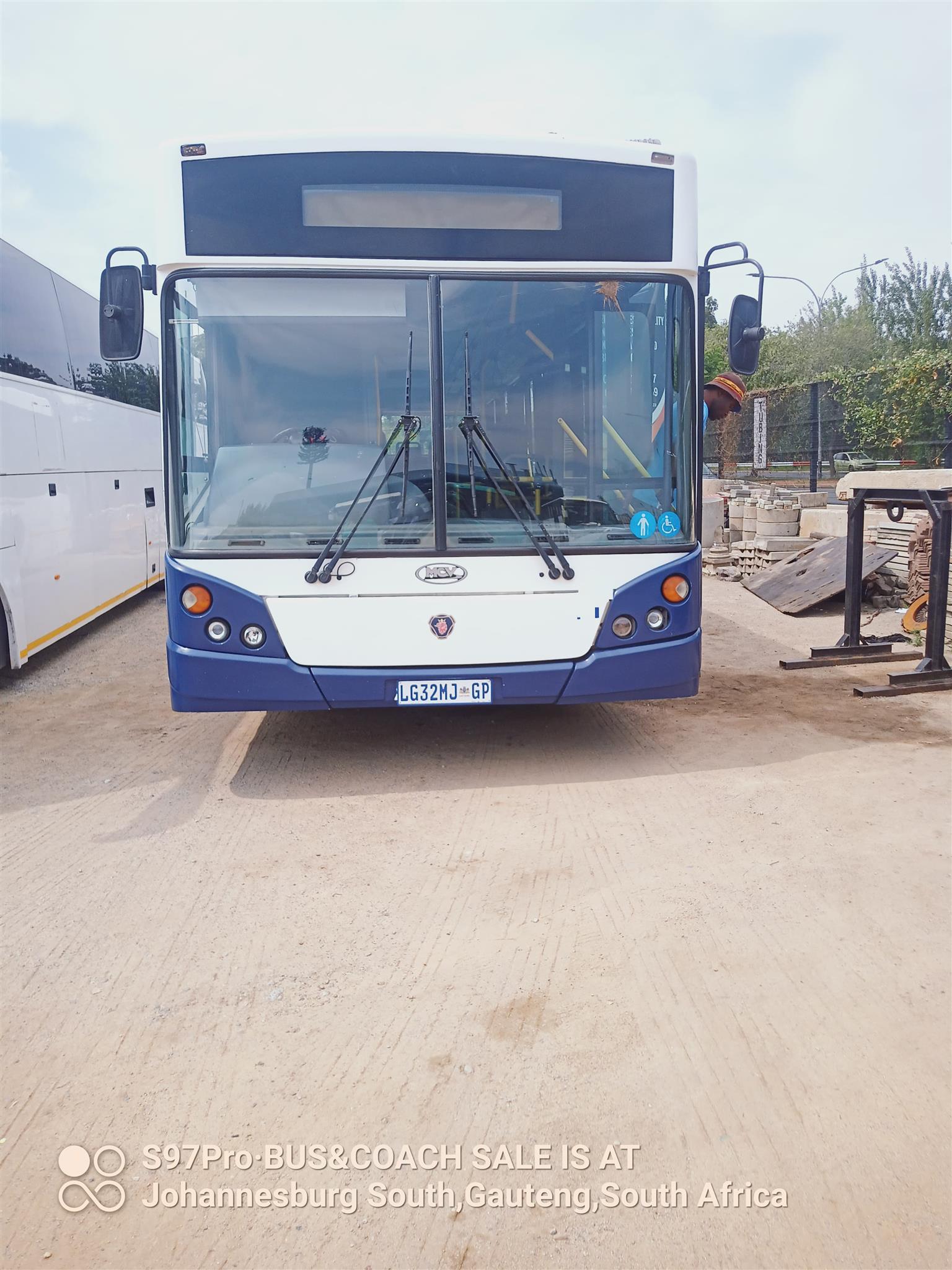 2014 SCANIA K94 33 SEATER COMUTER BUS