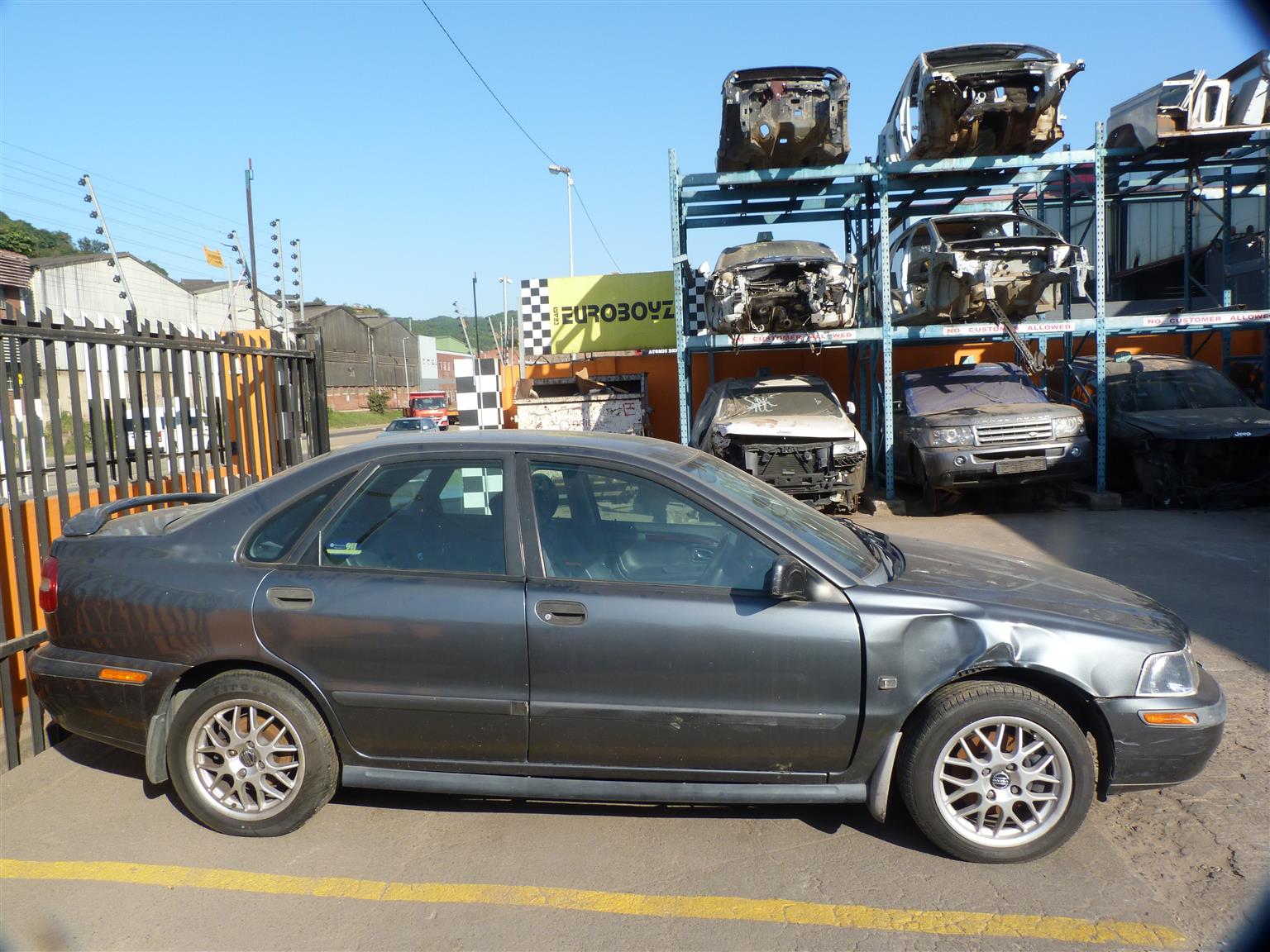 Volvo S40 2.0T Automatic - 2001 - Private Seller Volvo S40 2.0T Automatic - 2001 - Private Seller