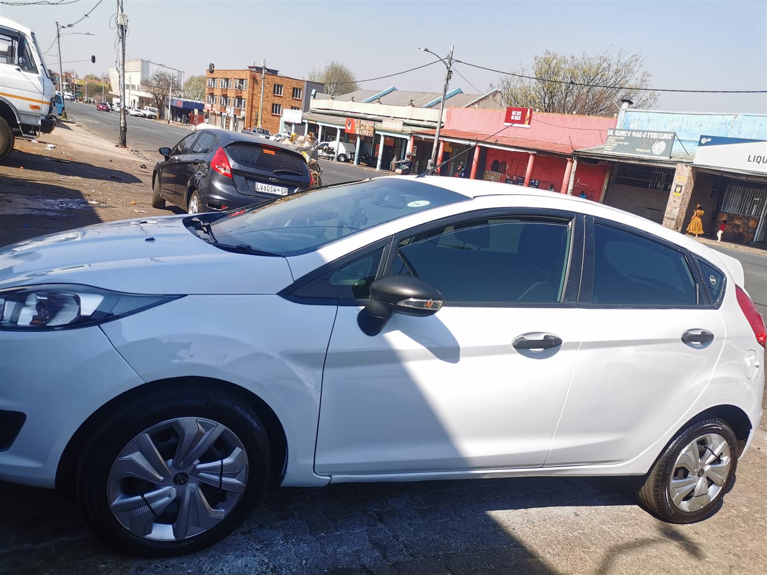 Used 2014 Ford Fiesta 5-door 1.4 Ambiente - Private Seller Used 2014 Ford Fiesta 5-door 1.4 Ambiente - Private Seller