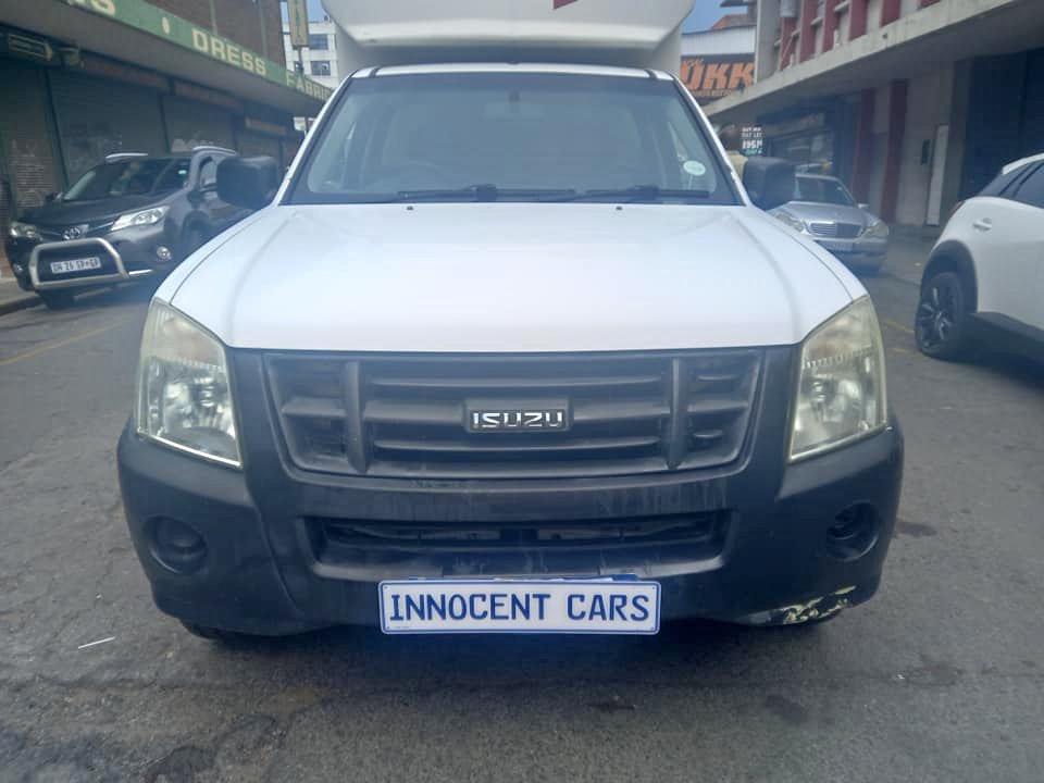 2010 ISUZU KB240 PETROL, SINGLE CAB, WHITE COLOUR, MILEAGE 165000KM 2010 ISUZU KB240 PETROL, SINGLE CAB, WHITE COLOUR, MILEAGE 165000KM