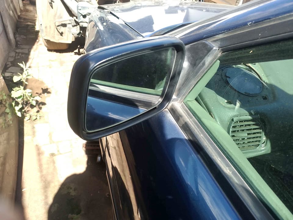 VOLVO S40 2003 LEFT REAR VIEW MIRROR FOR SALE - Private Seller VOLVO S40 2003 LEFT REAR VIEW MIRROR FOR SALE - Private Seller