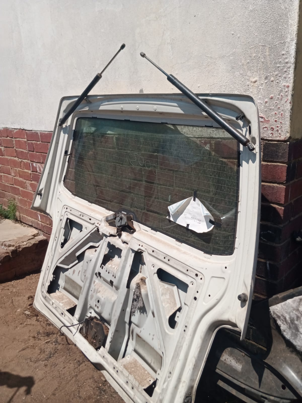 VW KOMBI T5 TAILGATE 2006 AVAILABLE IN STOCK - Private Seller