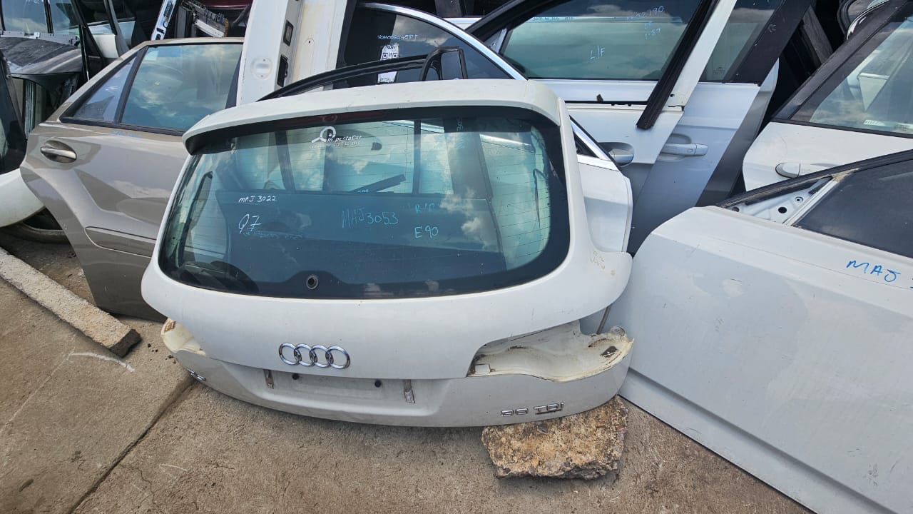 Audi Q7 3.0 tdi silver tailgate boot for sale used Audi Q7 3.0 tdi silver tailgate boot for sale used