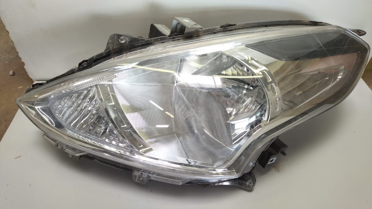 Datsun Go Headlight set Datsun Go Headlight set