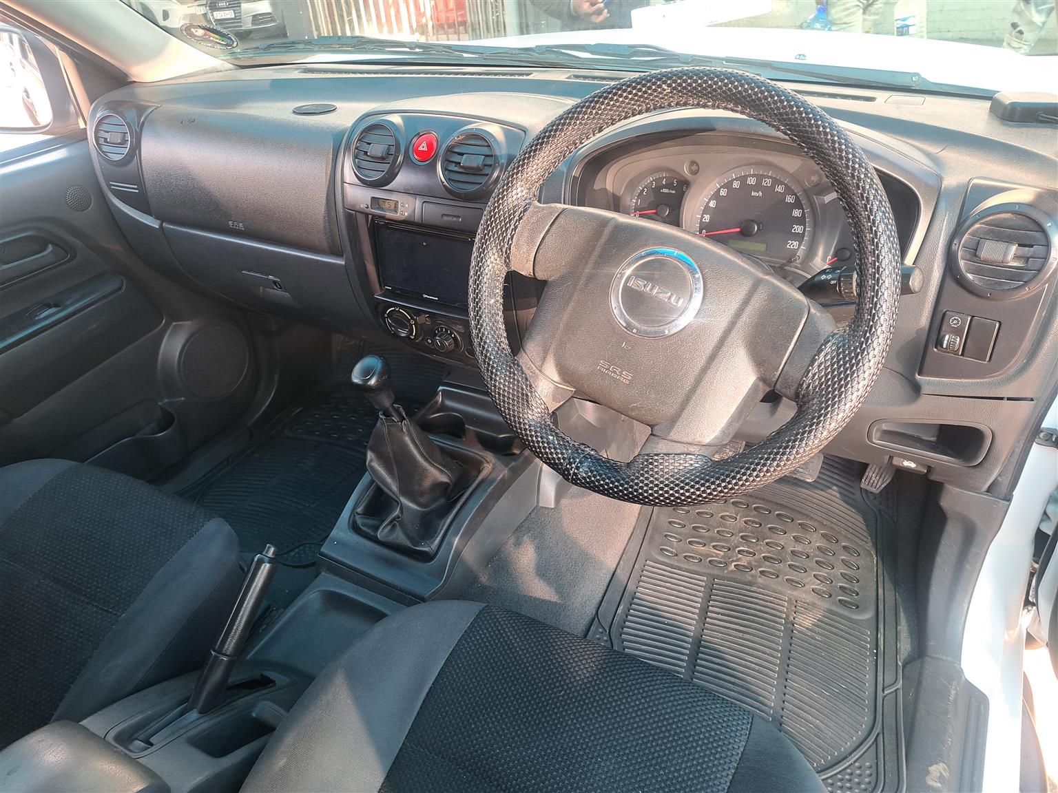 ISUZU KB 250