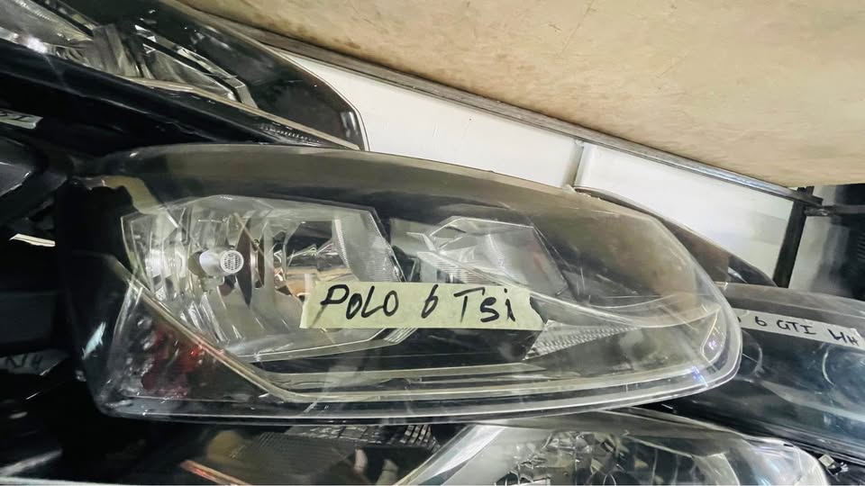 VW POLO 6 TSi headlight