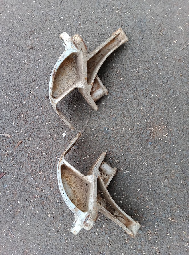 Mercedes Sprinter Subframe Beam Brackets - Private Seller Mercedes Sprinter Subframe Beam Brackets - Private Seller
