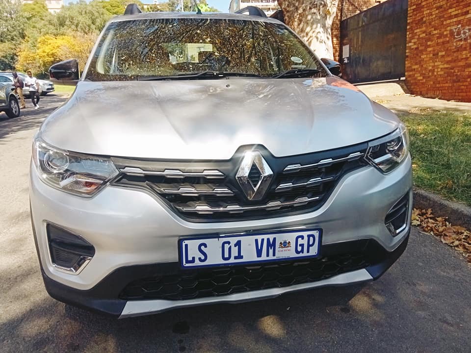 2022 Renault Triber 1.0Automatic