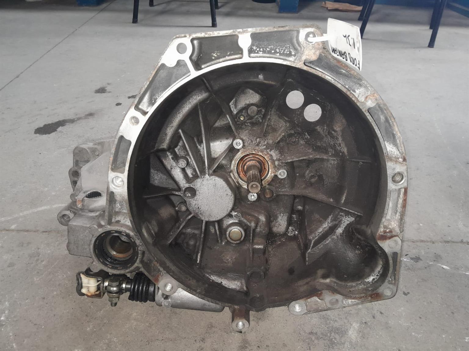 FORD BANTAM 1.3 MANUAL GEARBOX FOR SALE - Private Seller