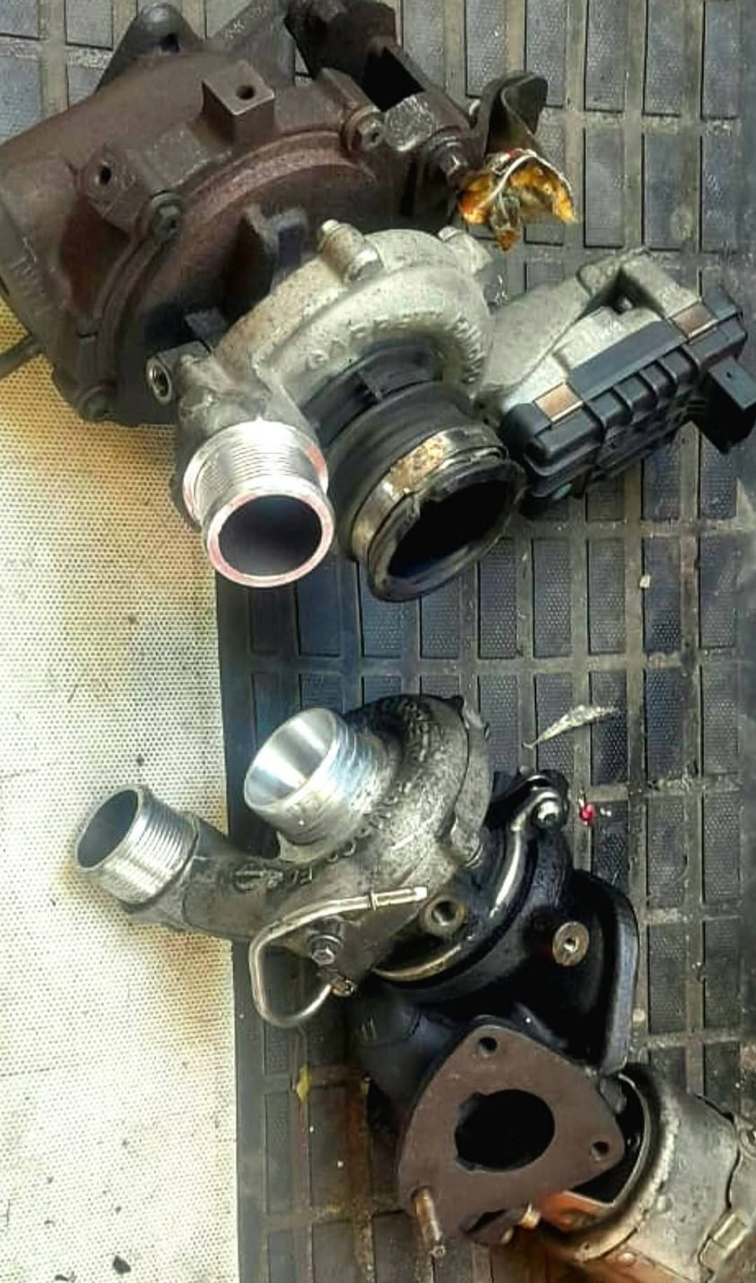 LANDROVER DISCOVERY 4 2013 ENGIN PARTS - Private Seller LANDROVER DISCOVERY 4 2013 ENGIN PARTS - Private Seller
