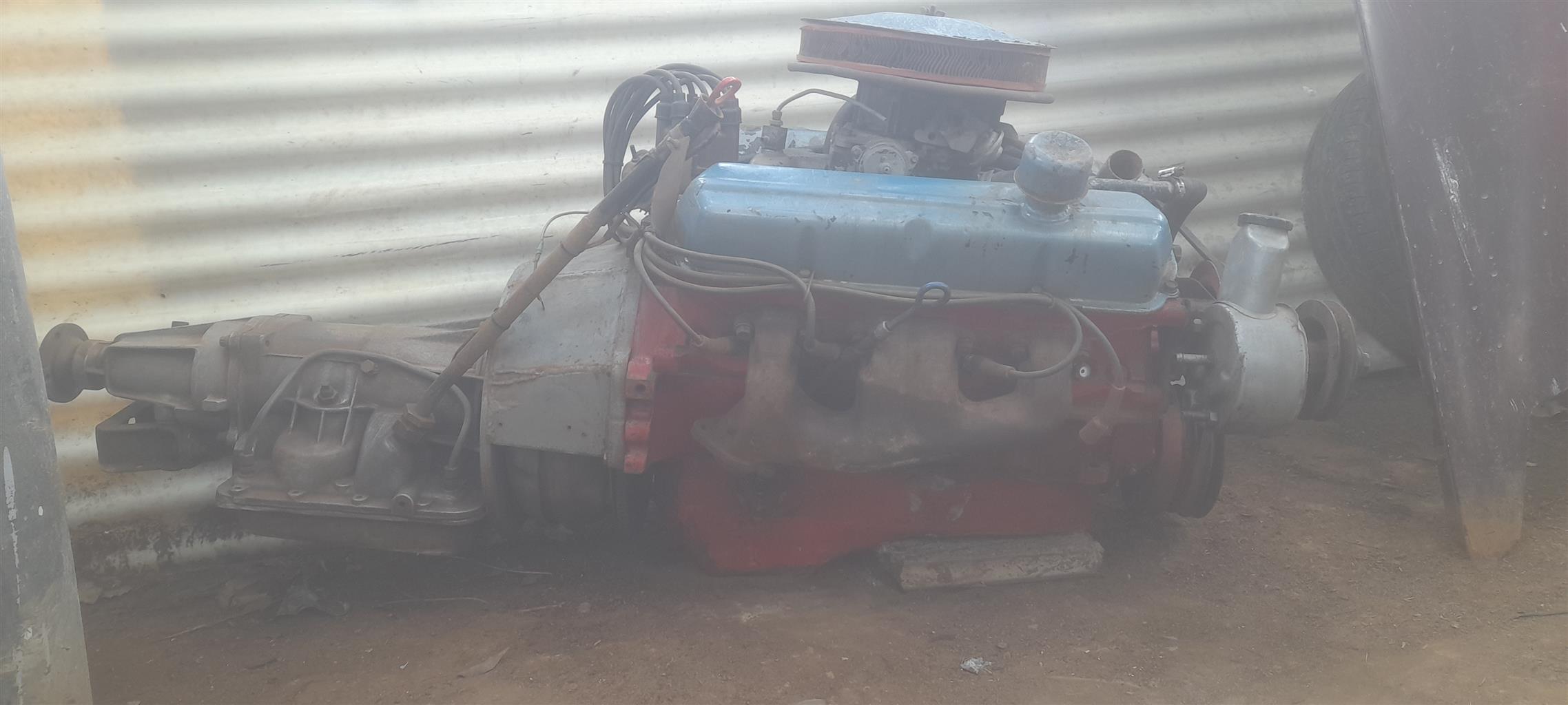 Holden 308 v8 engine and gearbox | Junk Mail Marketplace