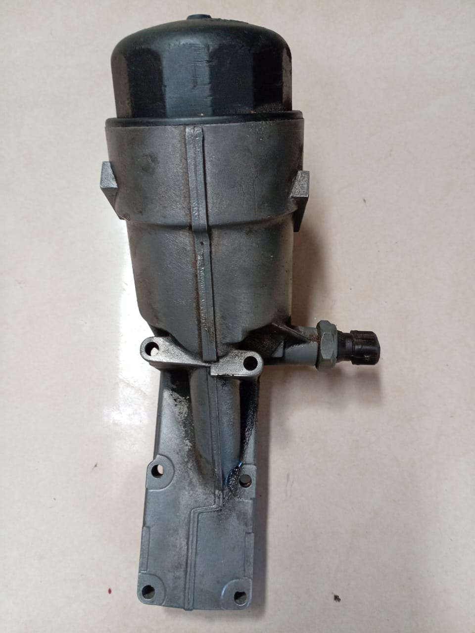 BMW oil housing with cap oil switch pressure valve - Private Seller