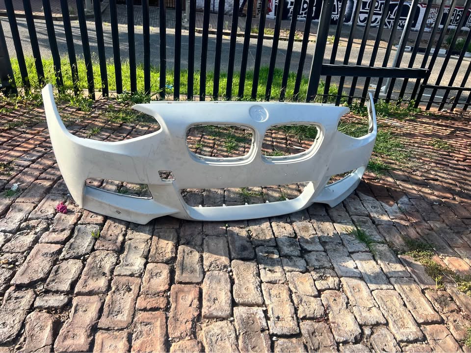Bmw F20 front bumper sport - Private Seller