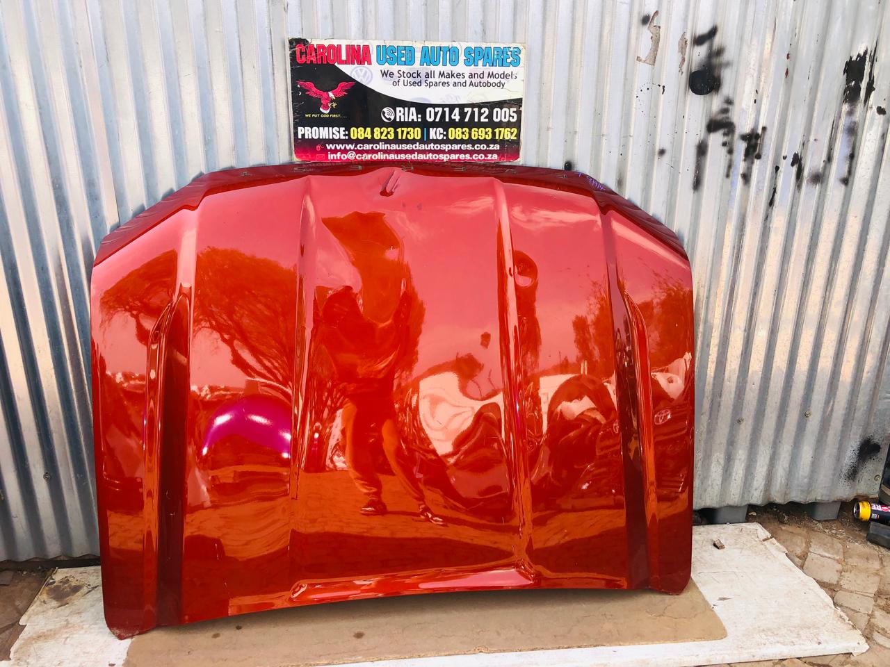 Ford Everest platinum bonnet - Private Seller Ford Everest platinum bonnet - Private Seller