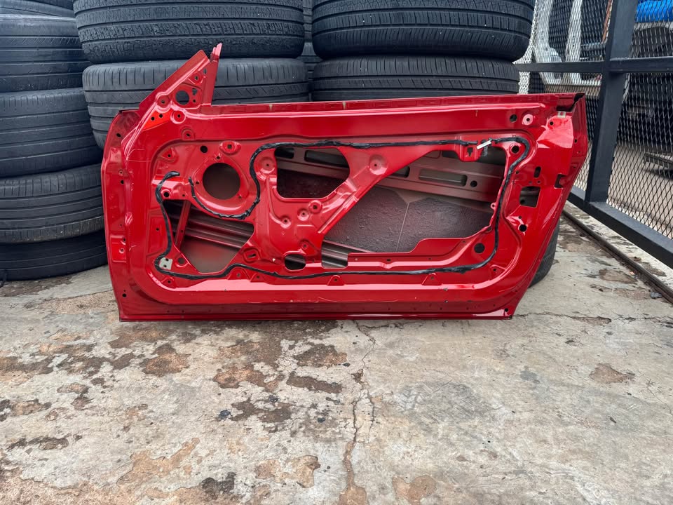 BMW M4 F82 F32 Right Door - Private Seller BMW M4 F82 F32 Right Door - Private Seller