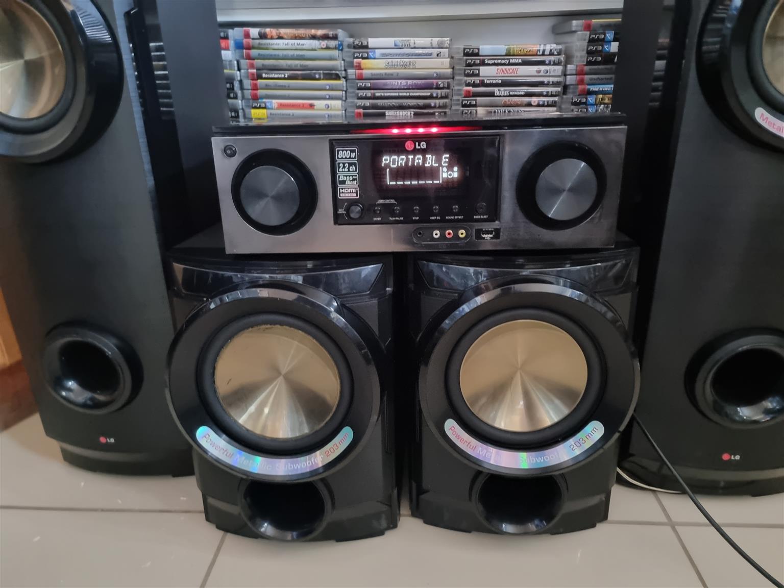 Lg Home theatre system ARX 5500 Complete price 