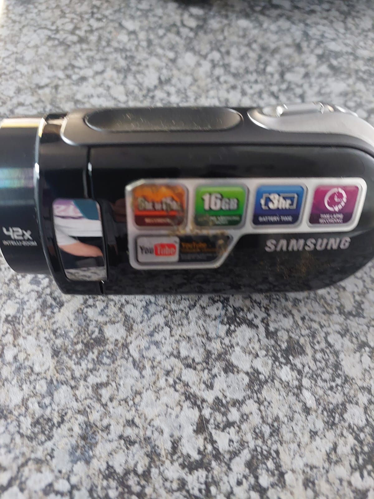BRAND NEW SAMSUNG HAND CAM RECORDER BRAND NEW SAMSUNG HAND CAM RECORDER