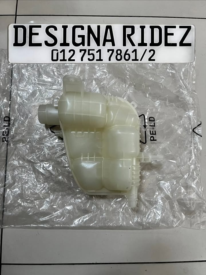 BMW F80 M3/F82 M4/F87 M2 - WATER BOTTLE AVAILABLE. - Private Seller