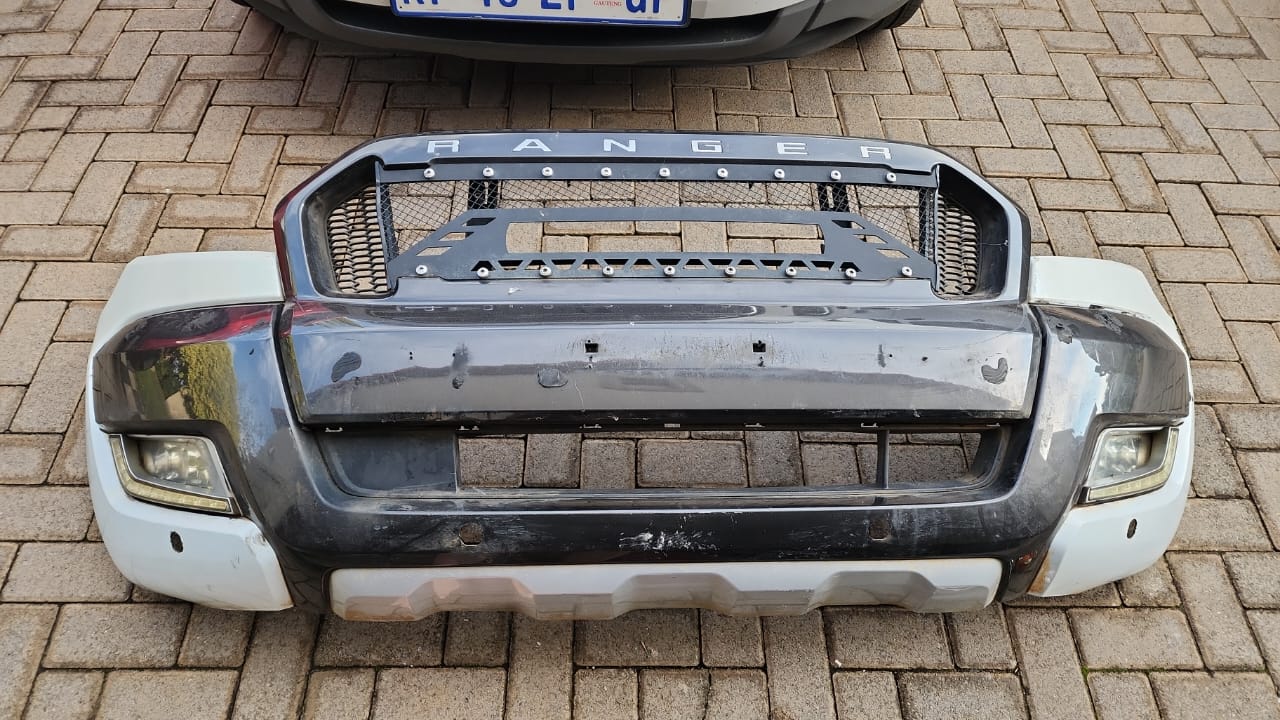 Front bumper Ford Wildtrak T7 - Private Seller Front bumper Ford Wildtrak T7 - Private Seller