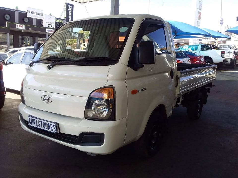 Used 2012 Hyundai H-100 Bakkie 2.5TCi deck - Private Seller