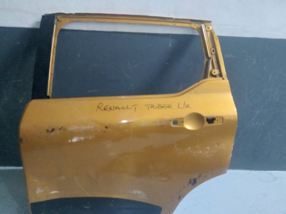Renault triber LR Door For Sale - Private Seller Renault triber LR Door For Sale - Private Seller