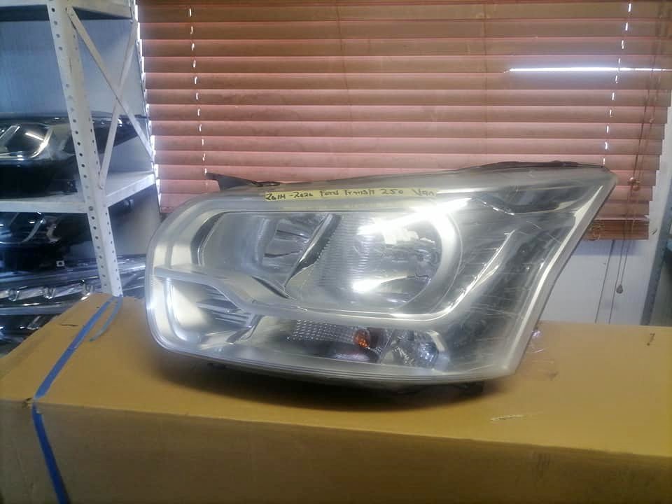 Ford Transit 250 van halogen headlights - Private Seller Ford Transit 250 van halogen headlights - Private Seller