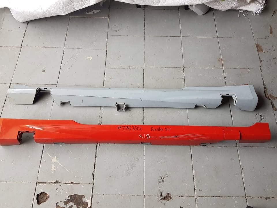 Side Skirts Ford Fiesta St 2015!! - Private Seller