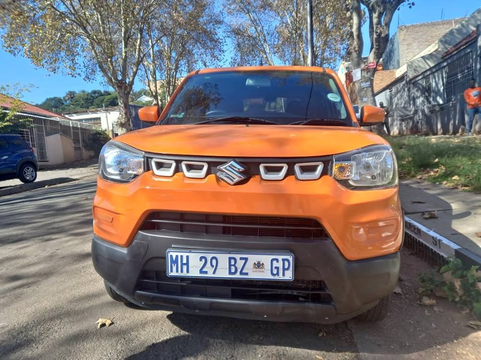 2020 SUZUKI S PRESSO 1.0 MANUAL  PETROL, ORANGE, 31000KMS SERVICE BOOK. 2020 SUZUKI S PRESSO 1.0 MANUAL  PETROL, ORANGE, 31000KMS SERVICE BOOK.