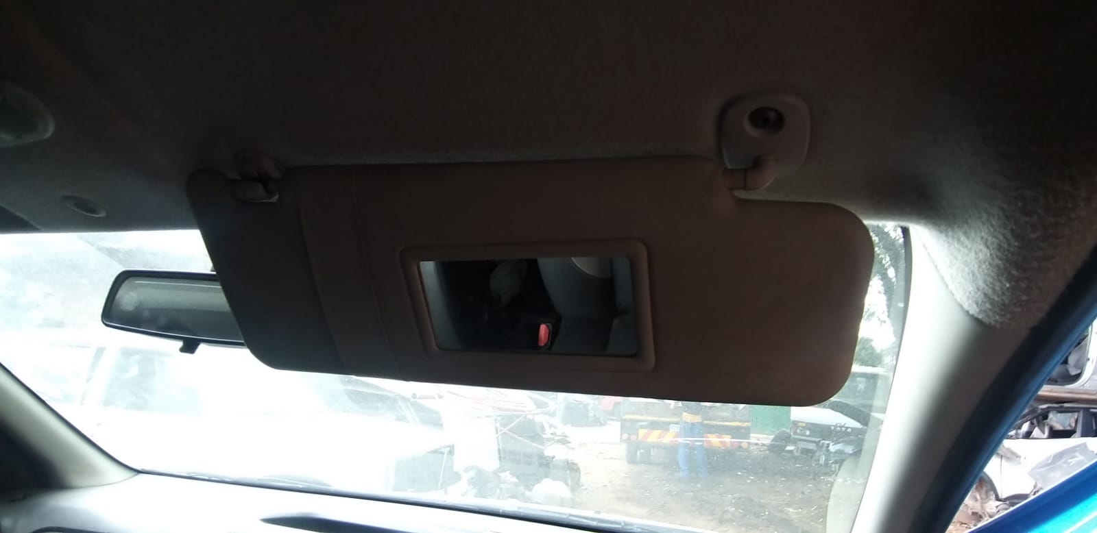 RENAULT SANDERO SUN VISOR - Private Seller RENAULT SANDERO SUN VISOR - Private Seller