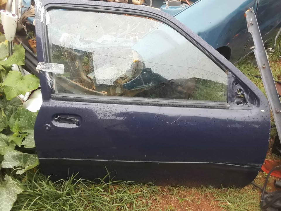 Ford fiesta  2 door parts for sale. - Private Seller
