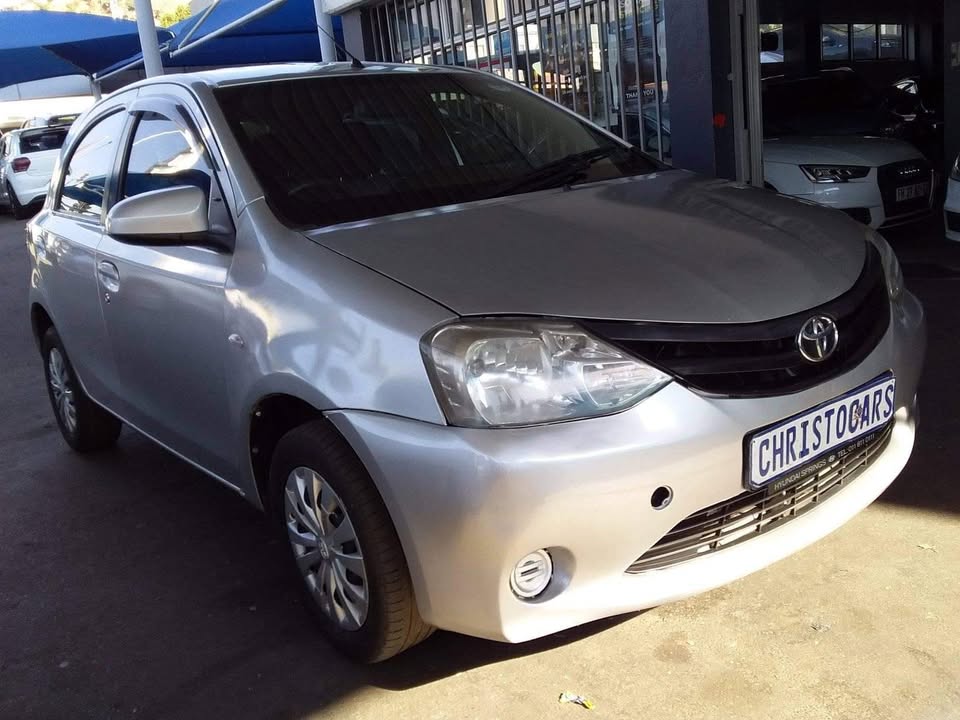 2014 Toyota Etios hatchback manual 2014