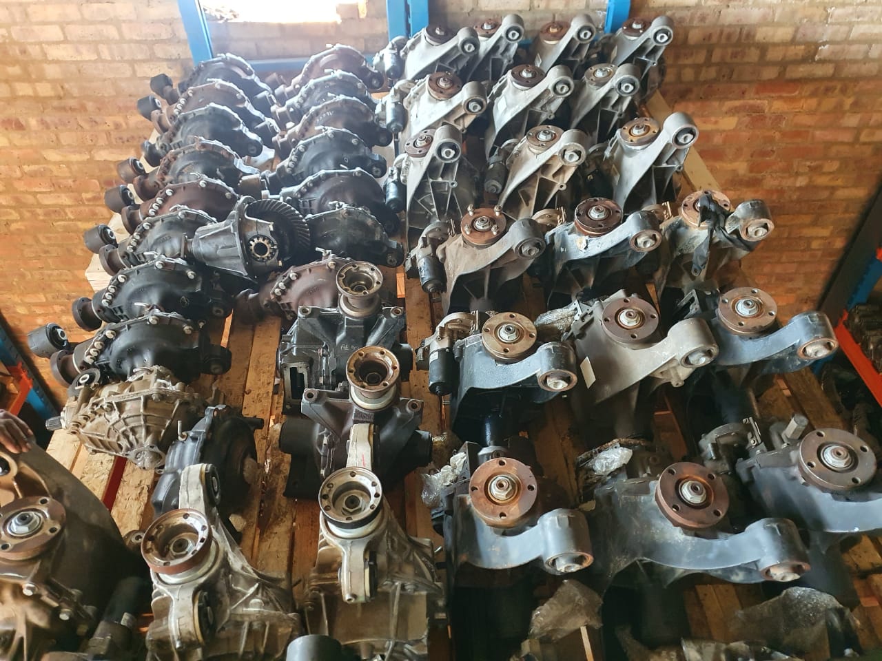 Land Rover and Jaguar Used Spares & Parts