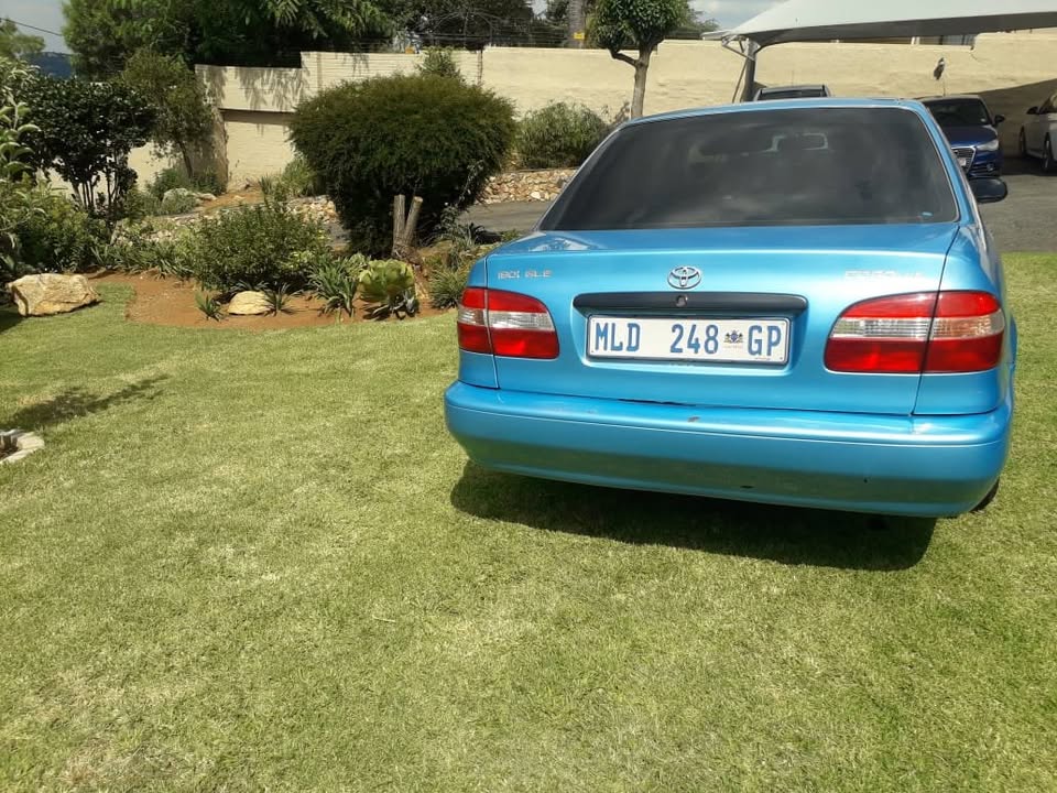 2001 Toyota Corolla 180i
