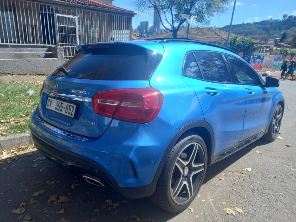 2016 Mercedes Benz AMG 4MATTIC GLA 250 PETROL, AUTOMATIC, BLUE, 95000KMS SUNROOF