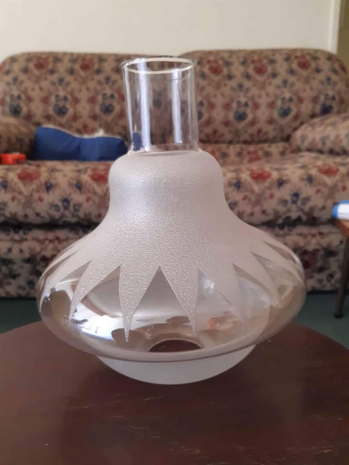 Antique oil lamp shade with glass chimney etched glass 1930s Antique oil lamp shade with glass chimney etched glass 1930s