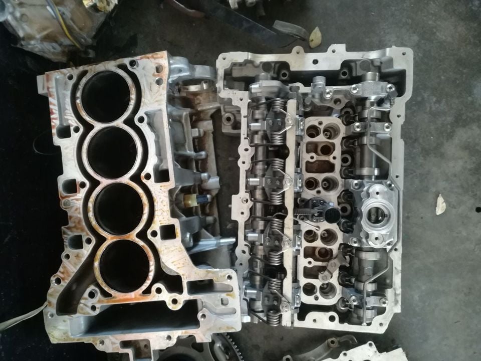 BMW F30 2L PETROL HEAD BLOCK & SUMP FOR SALE - Private Seller BMW F30 2L PETROL HEAD BLOCK & SUMP FOR SALE - Private Seller
