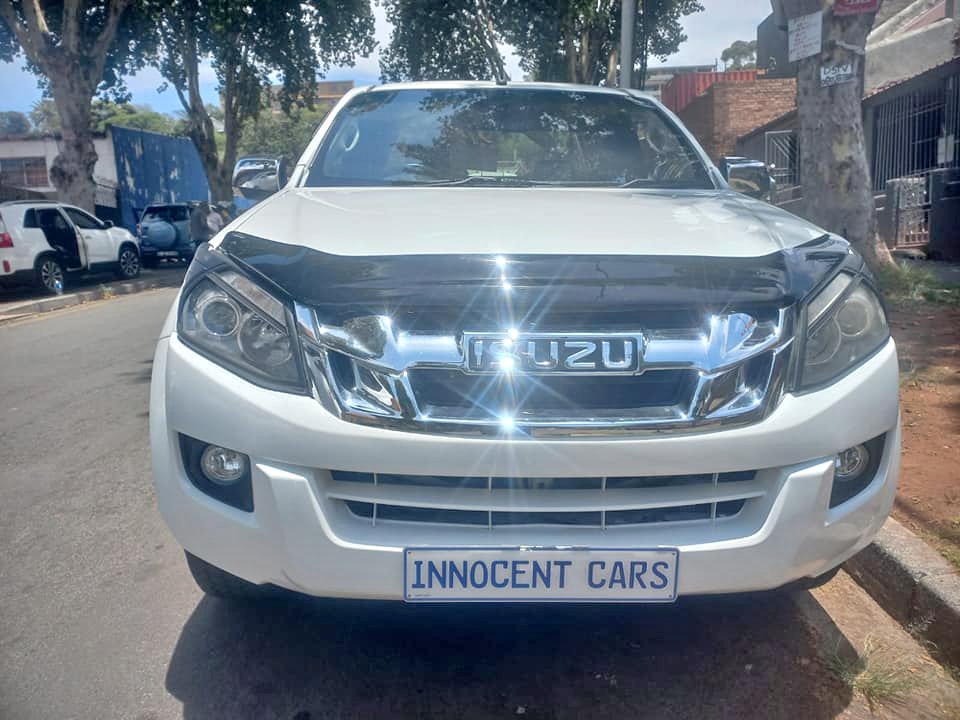 2015 ISUZU KB300 DIESEL C-CAB, MANUAL, WHITE COLOR, MILEAGE 126000KMS