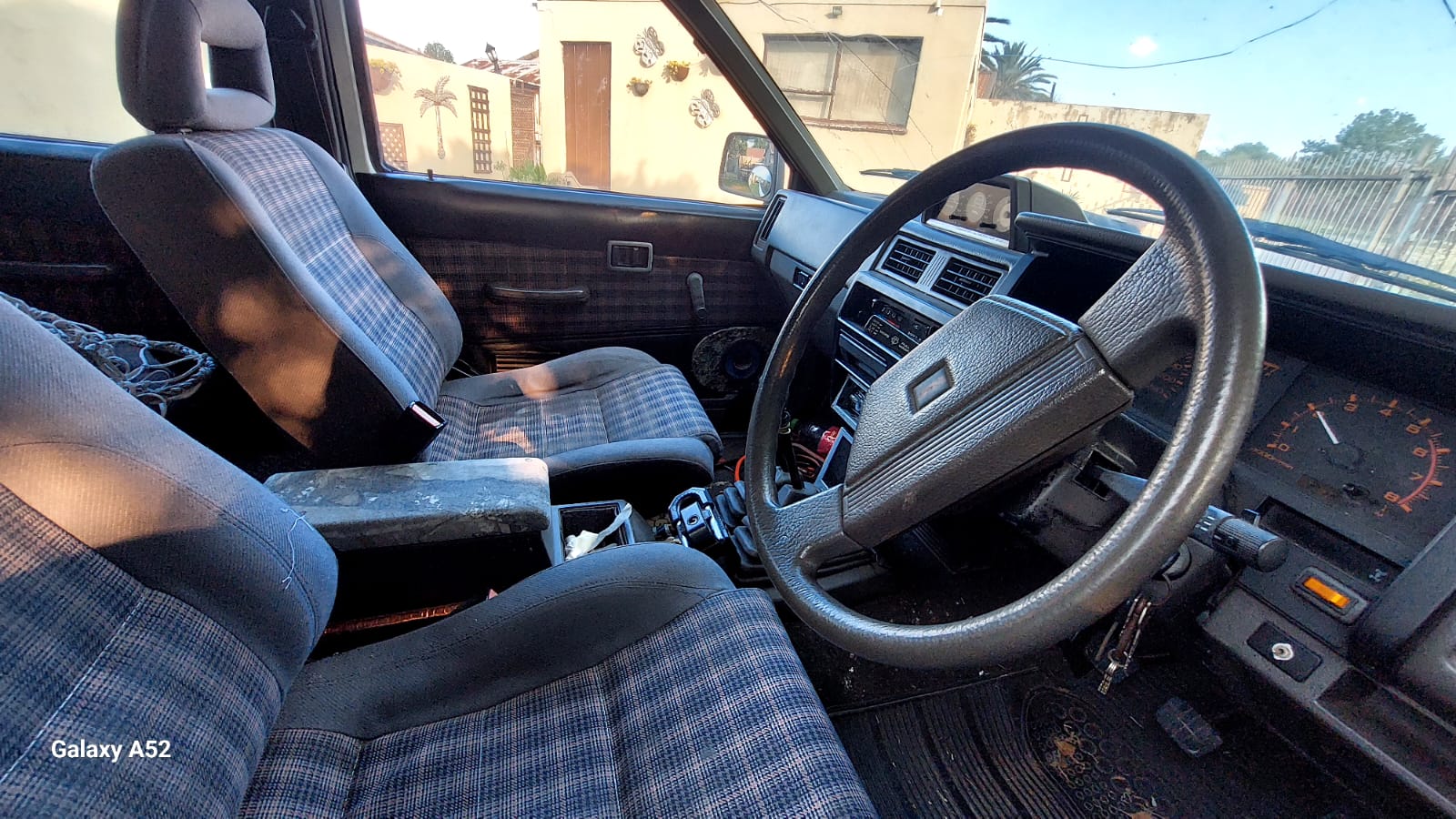 Nissan sani