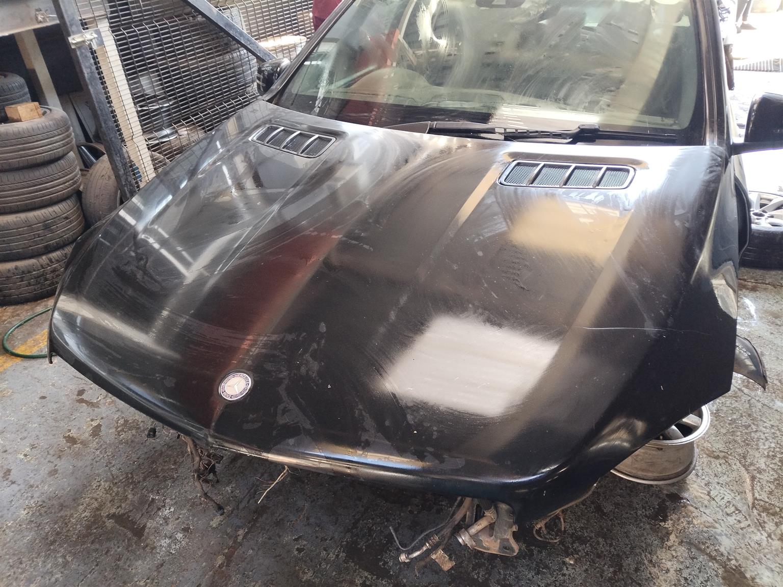 Mercedes-Benz ML63 AMG Bonnet Hood for sale used black - Private Seller Mercedes-Benz ML63 AMG Bonnet Hood for sale used black - Private Seller