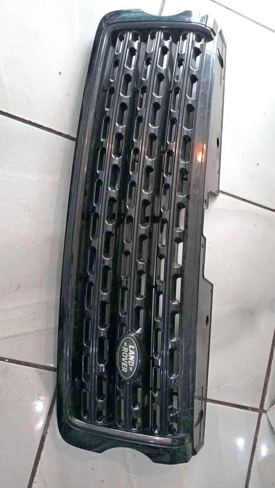 RANGE ROVER GRILL - Private Seller RANGE ROVER GRILL - Private Seller