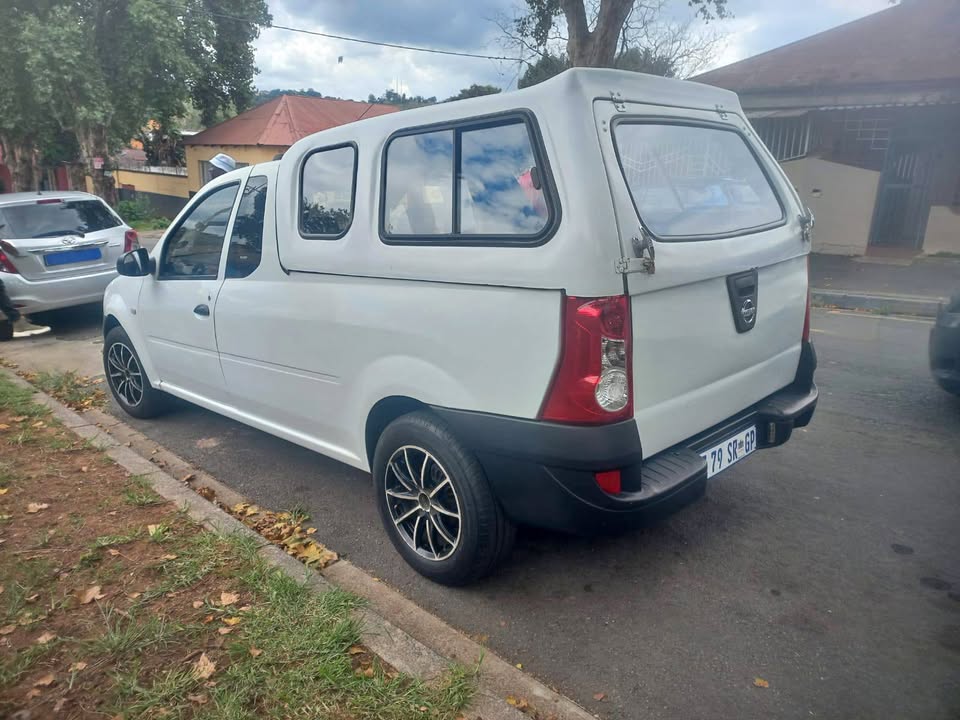 2012 Nissan Np200 1.6 Petrol, Manual, White Color, Mileage 85000kms,