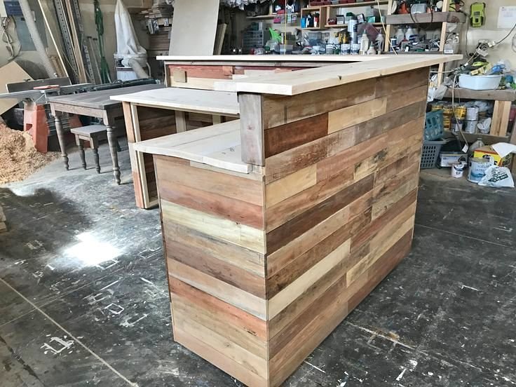 Elegant Boutique Counter – SFS retail counter, display case