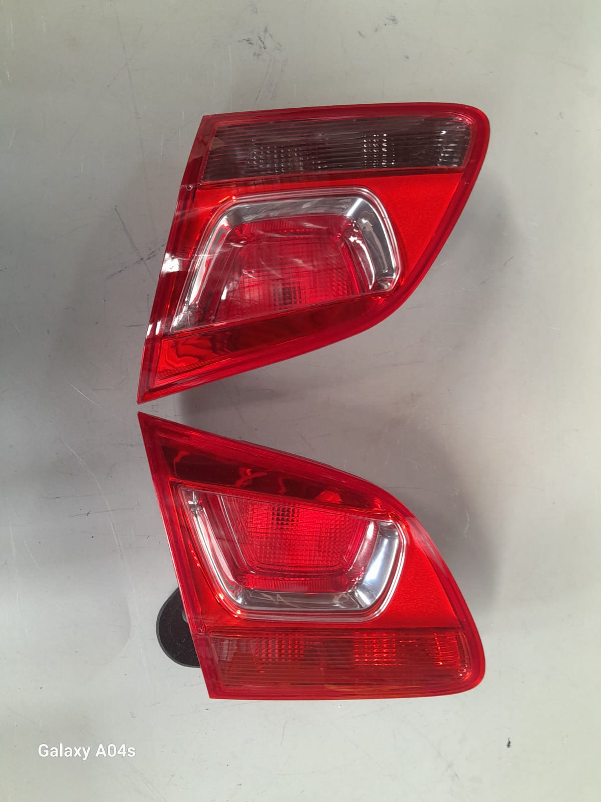 CHEVROLET CRUZE 1.6/ 1.8 REAR BOTH INNER TAILLIGHT 2015 MODEL FOR SALE - Private Seller CHEVROLET CRUZE 1.6/ 1.8 REAR BOTH INNER TAILLIGHT 2015 MODEL FOR SALE - Private Seller